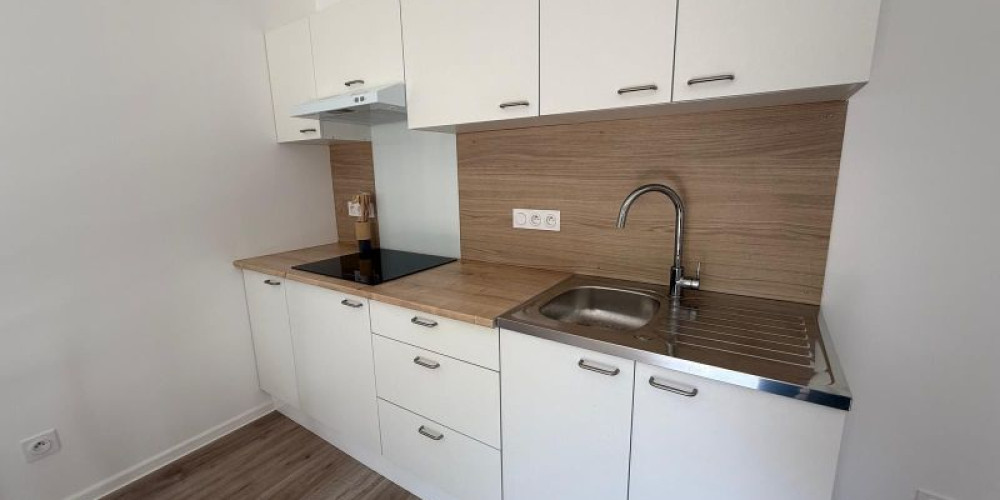 appartement à ST PIERRE DU MONT (40280)
